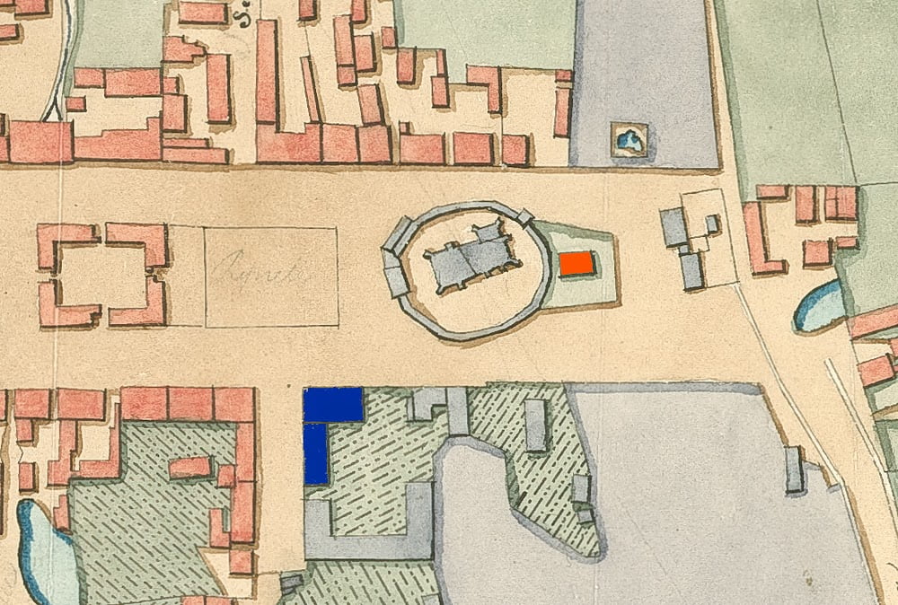 Mapa Końskich (fragment) z roku ok. 1830. Barwą ciemno pomarańczową oznaczyłem budynek szkoły i szpitala przy kościele św. Mikołaja (prawdopodobna lokalizacja - dom ten stał za cmentarzem, z tyłu kościoła...), kolorem ciemnoniebieskim - kamienicę w której w latach 1831-52 mieściła się Szkoła Obwodowa. Mapa ze zbiorów AGAD Warszawa. Mapa Końskich (fragment) z roku ok. 1830. Barwą ciemno pomarańczową oznaczyłem budynek szkoły i szpitala przy kościele św. Mikołaja (prawdopodobna lokalizacja - dom ten stał za cmentarzem, z tyłu kościoła...), kolorem ciemnoniebieskim - kamienicę w której w latach 1831-52 mieściła się Szkoła Obwodowa. Mapa ze zbiorów AGAD Warszawa.
